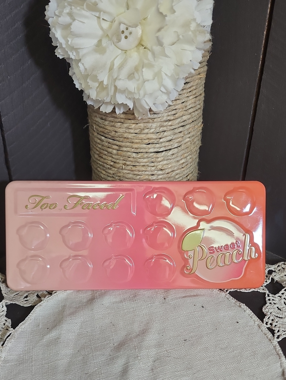 Too Faced Sweet Peach Eyeshadow Palette - Peach & Pink Gradient